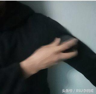 肩关节撞击症如何引起的,肩关节弹响撞击三个动作康复