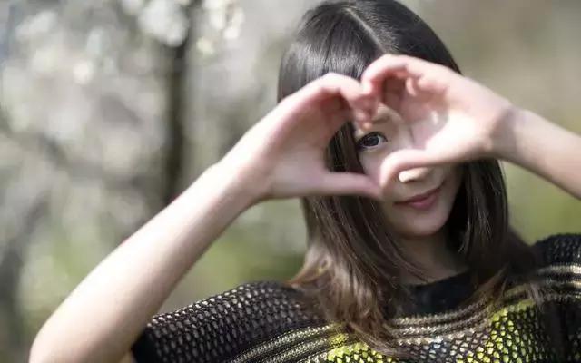 微信朋友圈晚安说说心情短语,自律励志晚安朋友圈说说