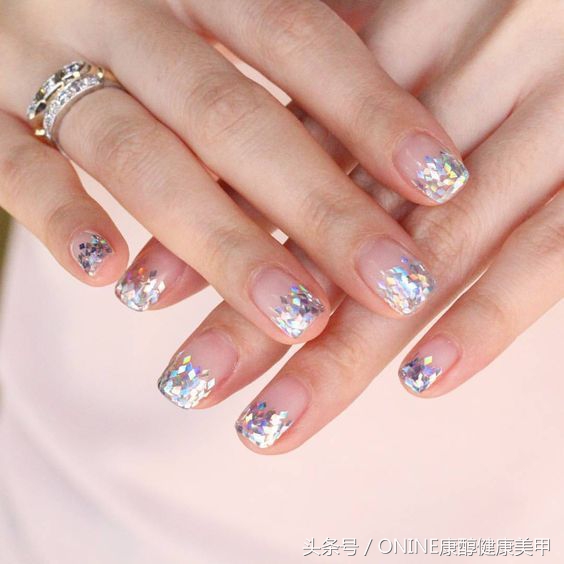 美甲哪款功能胶好用,美甲延长胶哪几种最好