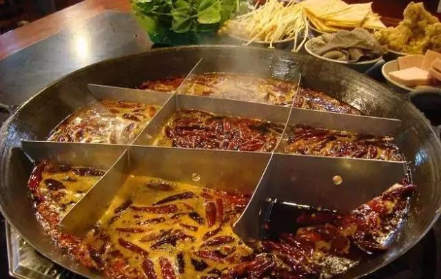 这几家老火锅，征服了重庆一代又一代吃货的胃！