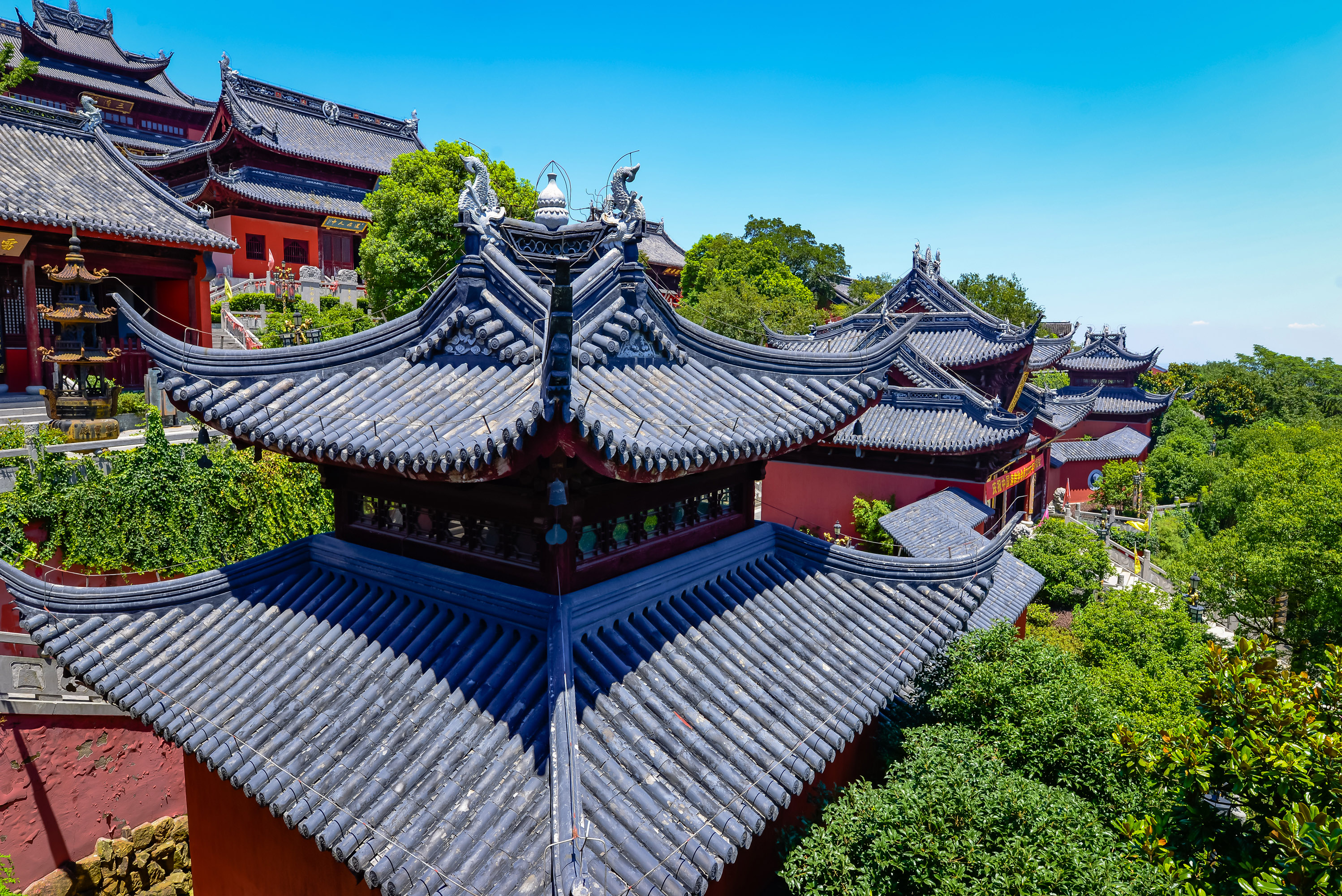 江南最神秘的景区，相传是建文皇帝的避难所，也是苏州第一道观