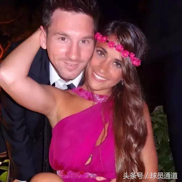 31岁篮球天才娶大10岁二婚妻子,球王娶了一个一米八的老婆