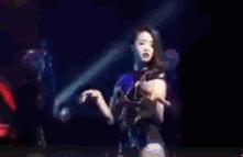 戴佩妮被歌声惊呆,戴佩妮歌迷唱怎样惊呆原唱