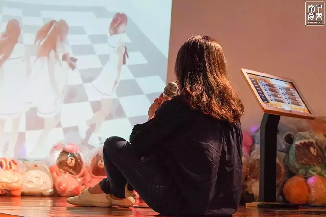 自助旋转火锅南宁,功能火锅南宁