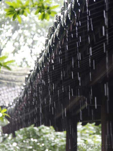 如何解决一楼潮湿问题,一楼下跃层如何解决潮湿