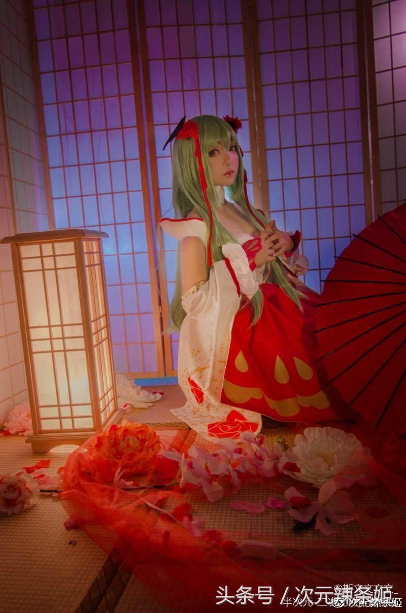 「辣条姬の安利时间」爱穿紧身衣的绿毛女王---C.C