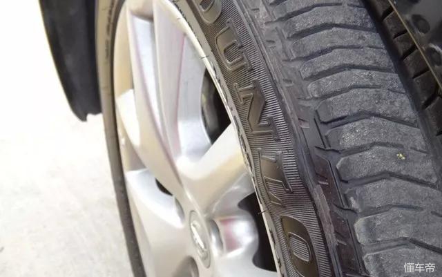 轮胎无缘无故起疙瘩,轮胎肿瘤是怎么来的