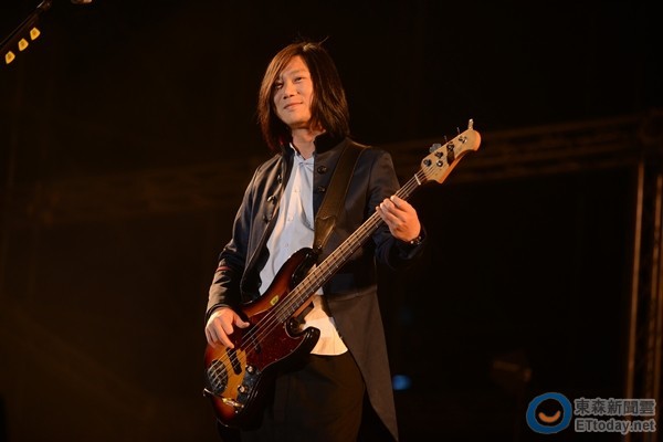 「*月天五**」风光无限，只因我们看到他的困难时他已经站起来了