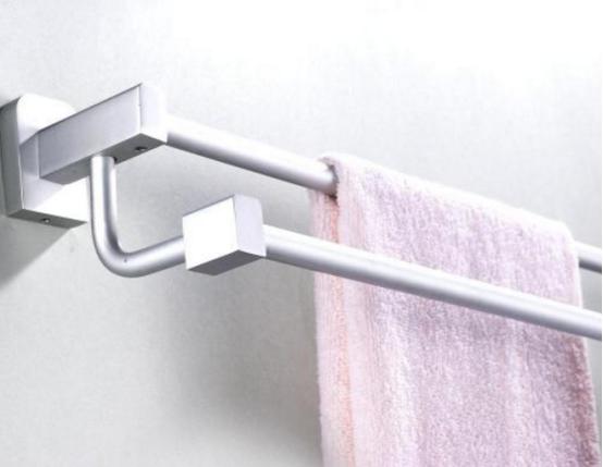 卫浴挂件什么材质不生锈,卫浴挂件容易掉