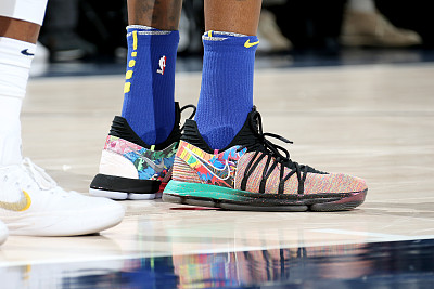 nba赛场球鞋特写,安踏kt8纪念科比