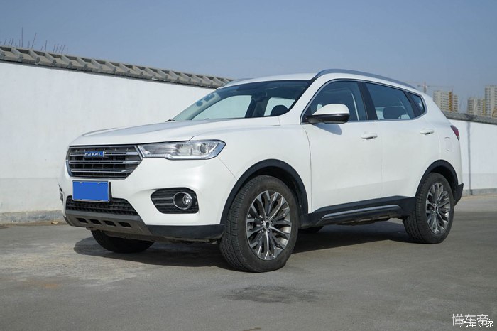 哈弗h6蓝标1.5t测评,第三代哈弗h61.5t2.0t选哪个好
