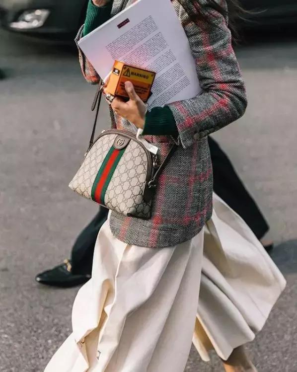 今年的大牌包包哪些最好看,今年大牌新款包包