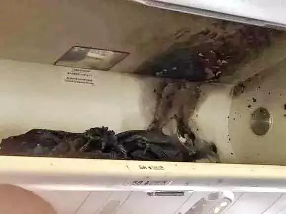 在飞机上充电宝着火怎么处理,飞机上充电宝着火后来怎么样了