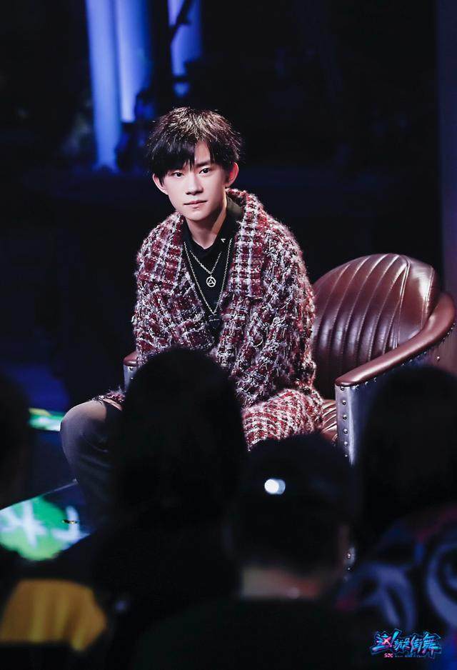 范丞丞乐华手办,范丞丞手办开箱视频