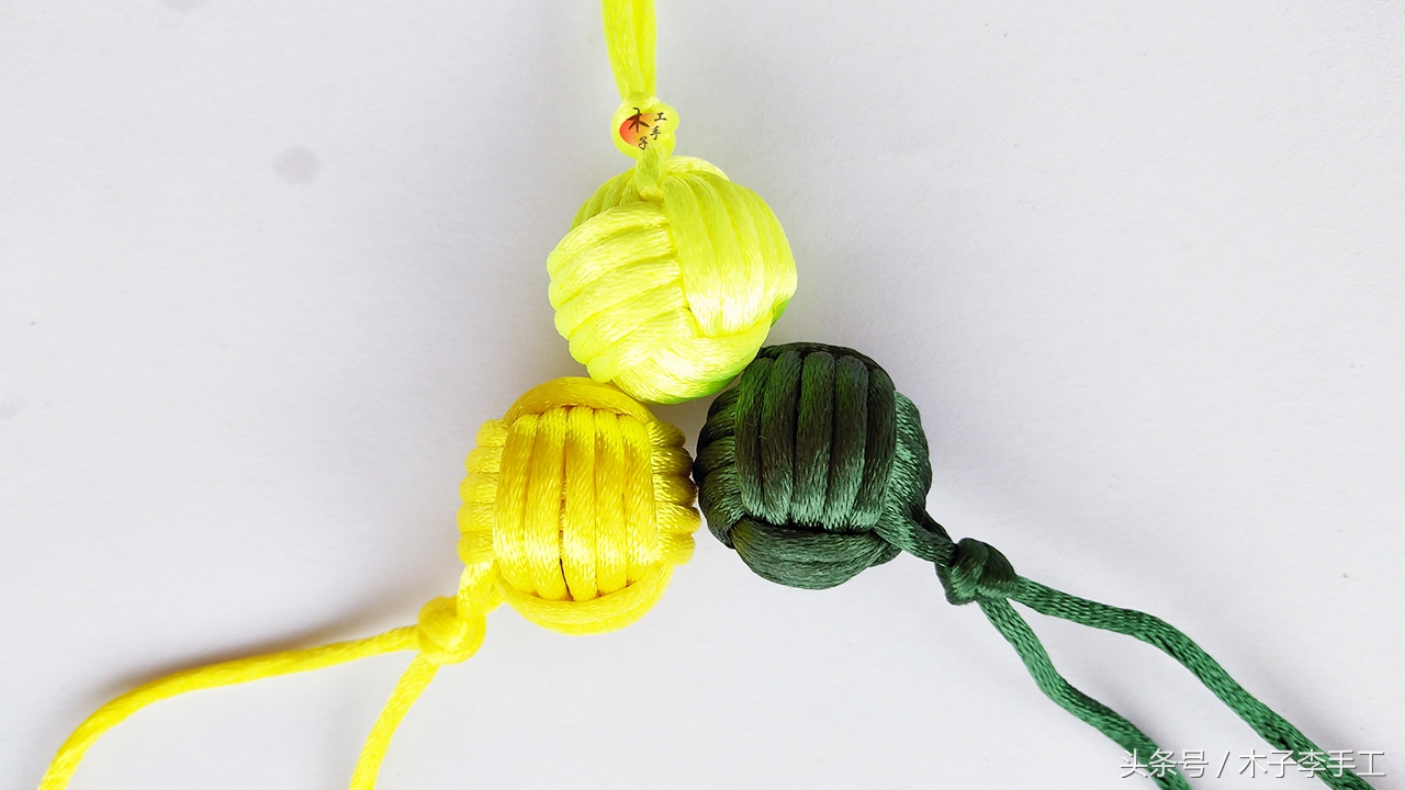 如何自制包包挂件配饰教程,包包装饰小挂件教程