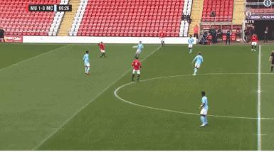 曼联U18完胜曼城夺冠，从12连败成功逆袭！一周三德比曼联赢两场