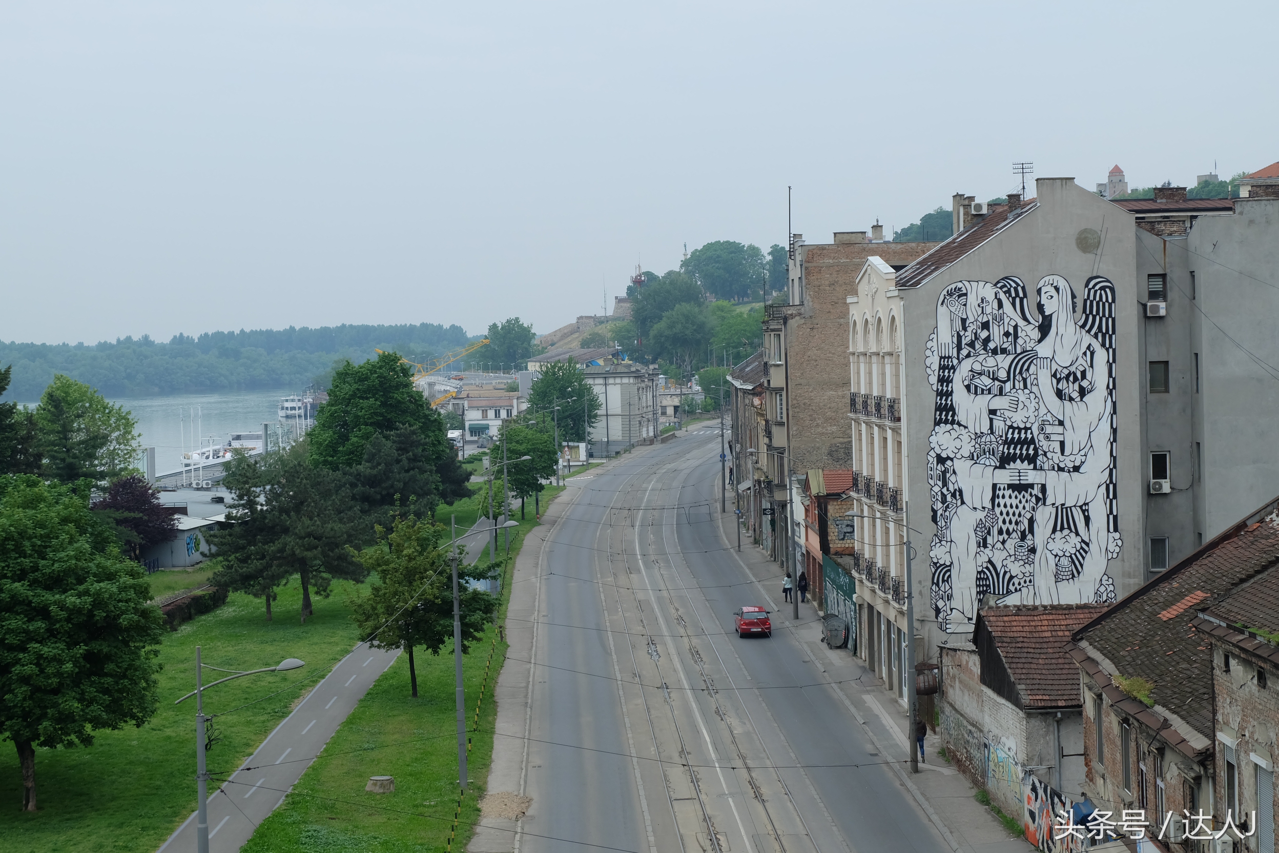 塞尔维亚的吉祥三宝:美女、帅哥、Kafana!