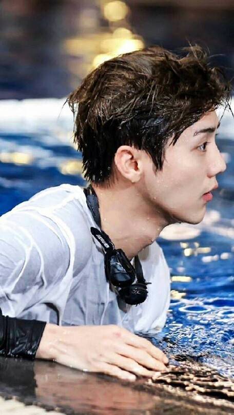 鹿晗壁纸全屏高清,鹿晗壁纸高清帅气动漫