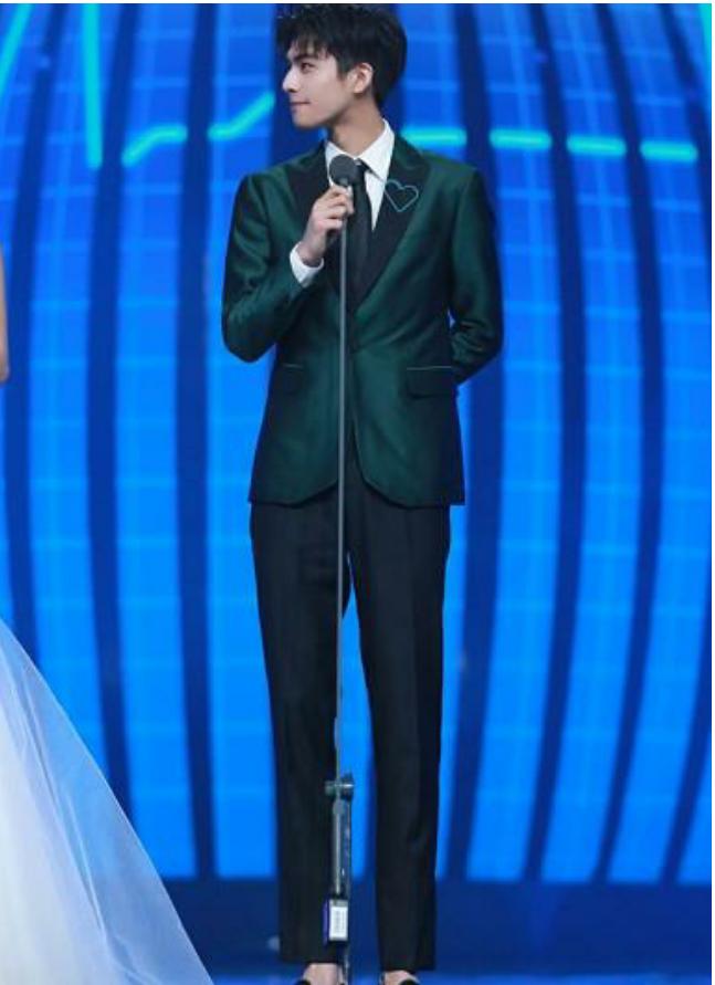 蔡徐坤十大帅哥,王俊凯实力碾压易烊千玺蔡徐坤