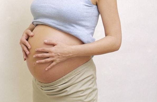 分娩羊水2度浑浊到3度浑浊会多久,孕晚期羊水浑浊是什么原因