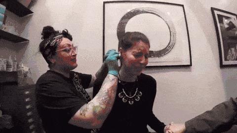 打耳洞害怕又想打,打耳洞又要美丽又怕疼