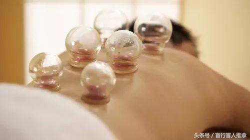 挺直腰腰反而酸疼,挺直腰背就不疼