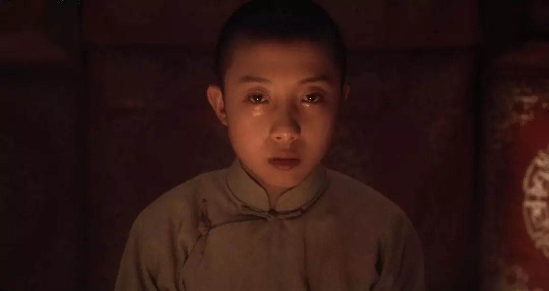 口欲的施虐到*欲情**的压抑，从程蝶衣的阉割到真虞姬的自刎