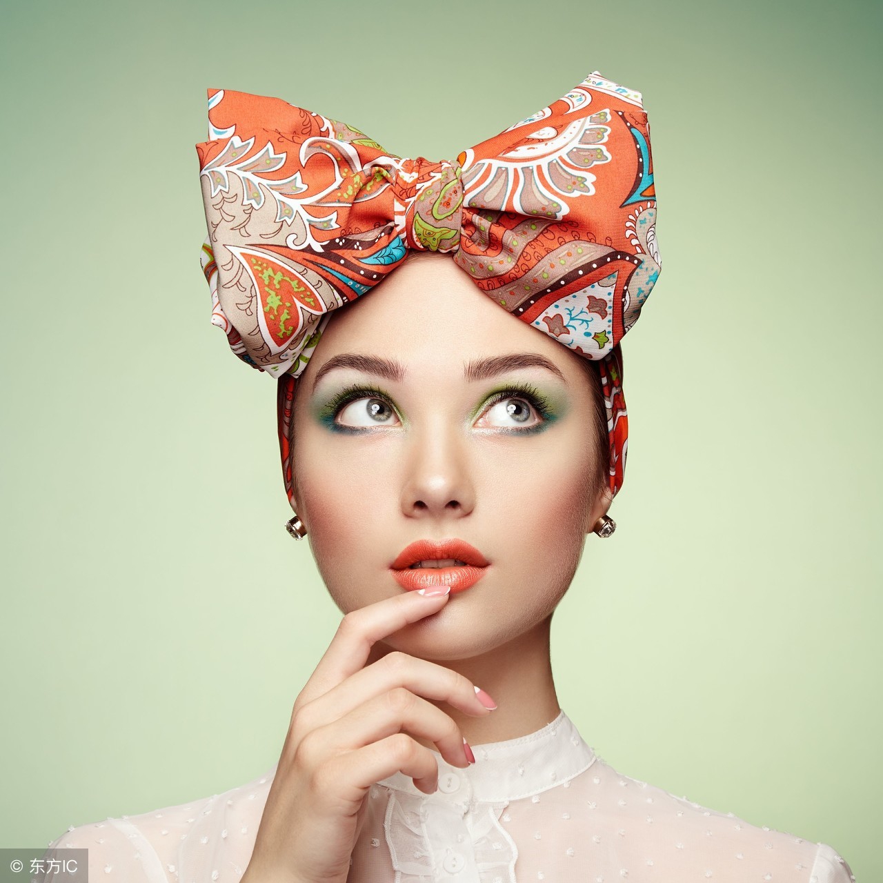 毛孔很大怎么化妆,脸上有毛孔怎么化妆好看