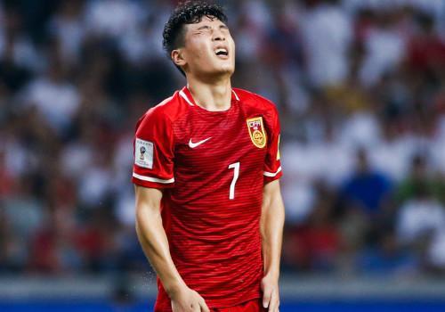 武磊错失单刀三次失误,胡尔克评价武磊