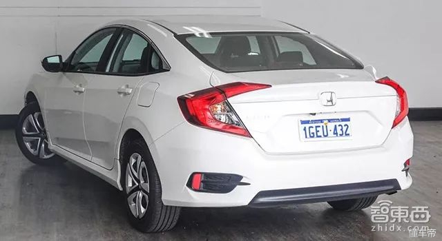 本田雅阁10代半官方指导价,本田雅阁10代18款260二手