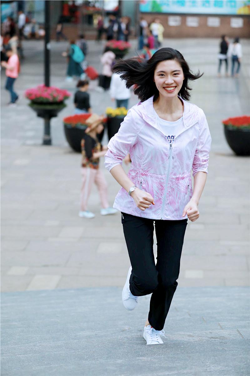 又到了去看蓝花楹的季节,又到了看风景的季节