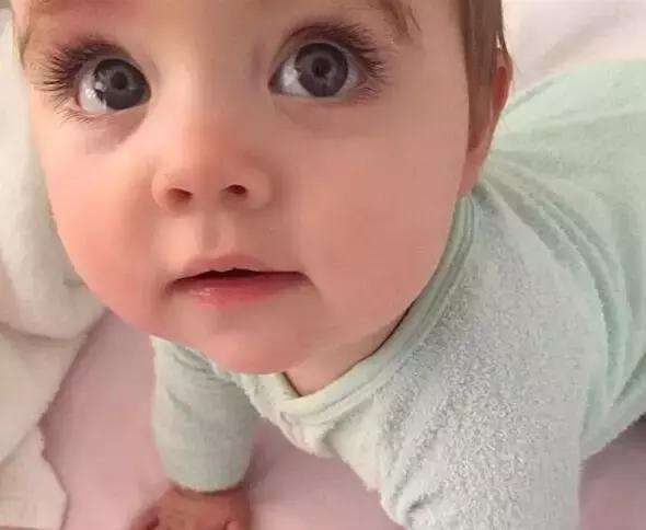 宝宝有点对眼怎么回事,宝宝对眼现象多大纠正