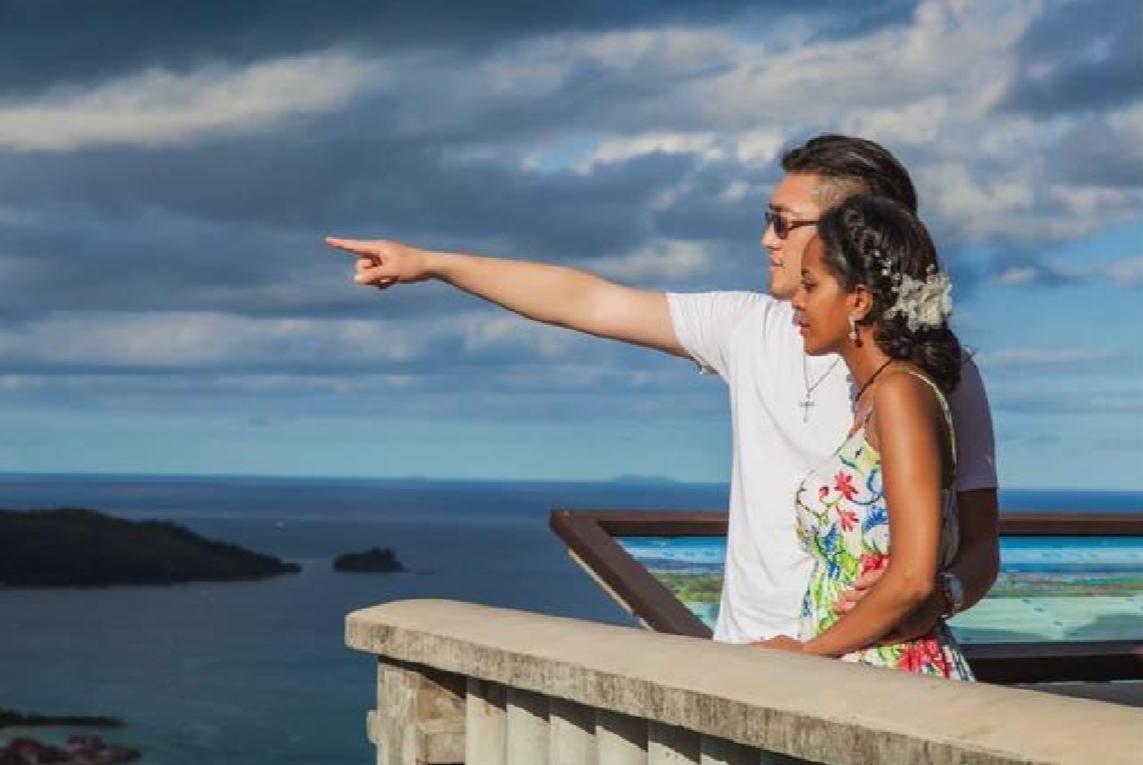 中国小伙到非洲务工，娶了当地黑人美女当老婆，生的孩子让人羡慕