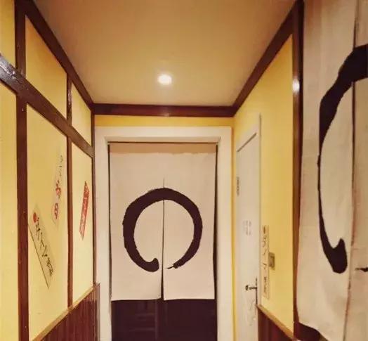 对酒当歌人生几何借酒助兴,对酒当歌人生几何举杯畅饮