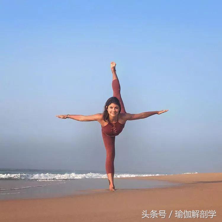 瑜伽的正确方法与技巧,瑜伽双手支撑身体悬空技巧