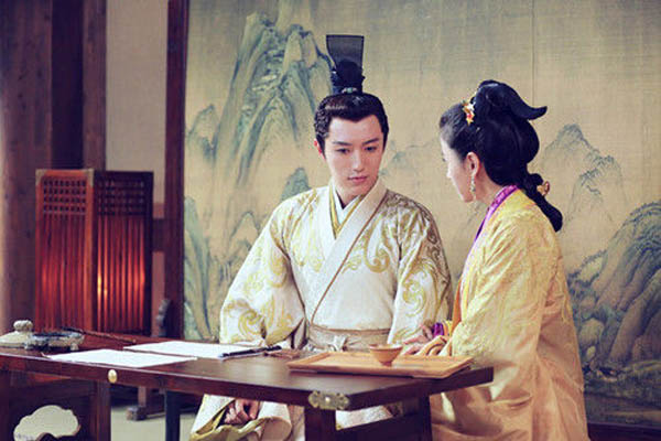 历史上最帅的人物,历史上长得帅的著名人物