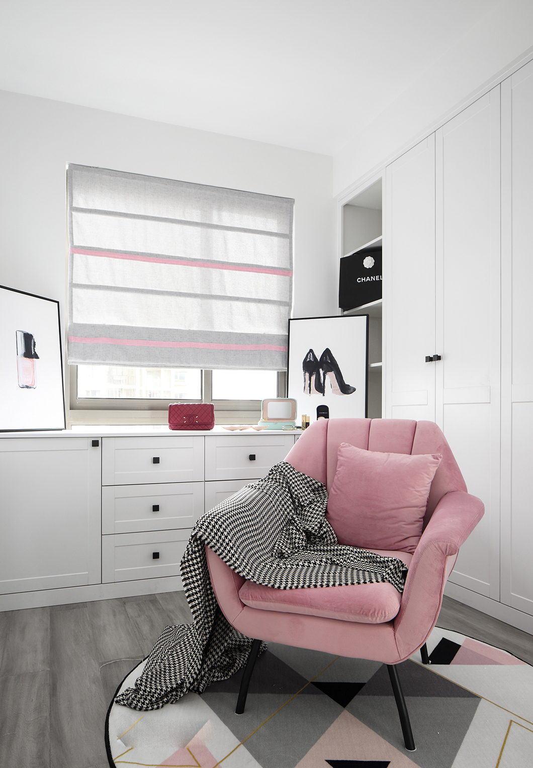 乔治小姐,乔治的卧室