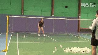 动图演示羽毛球混双技术提升技巧，男女搭配，打球不累！