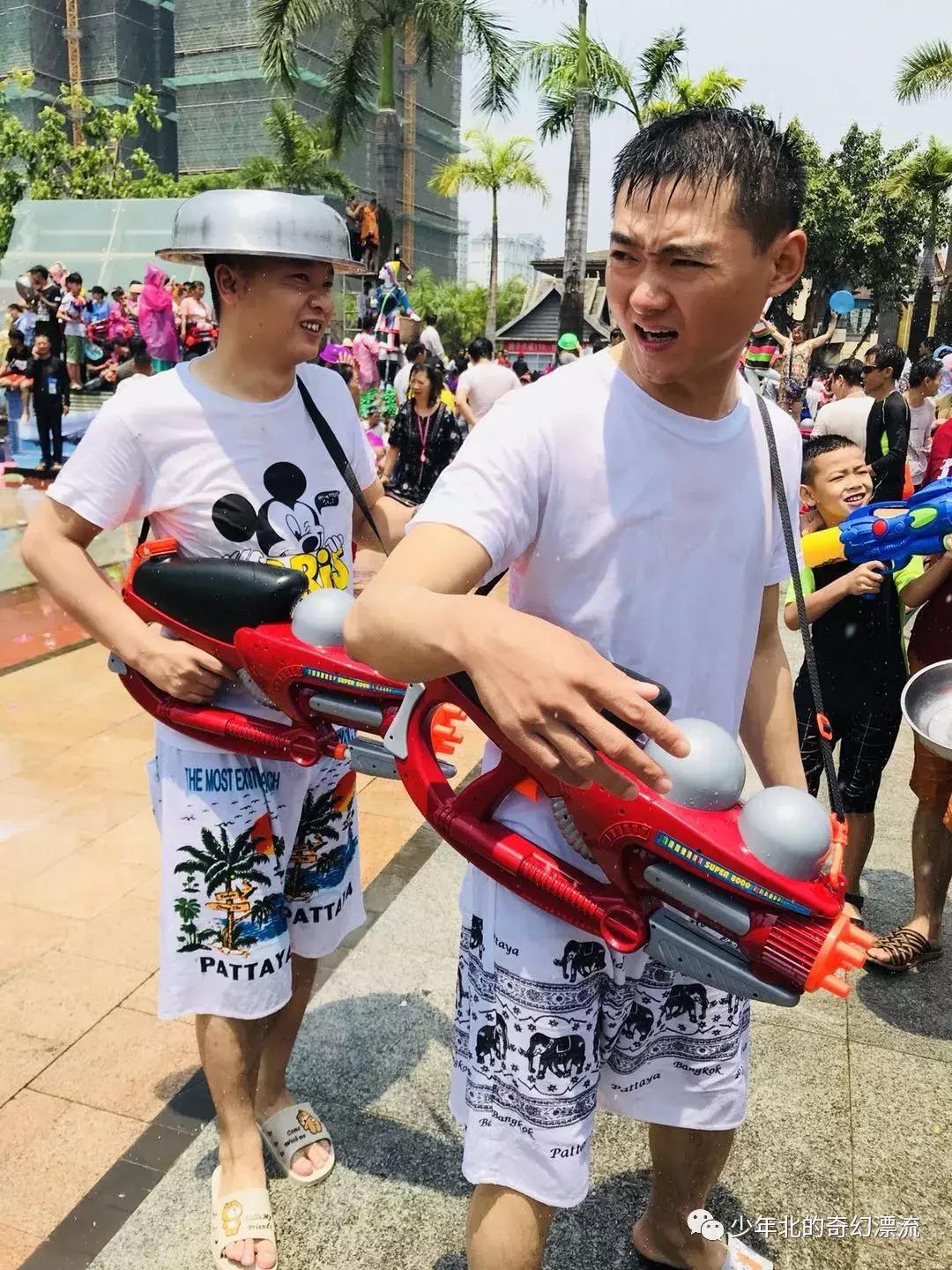 西双版纳最新傣族泼水节,体验云南西双版纳泼水节