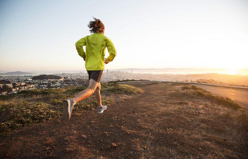 跑步时，自己的身体晃动如果太大，就应该得注意这2点了