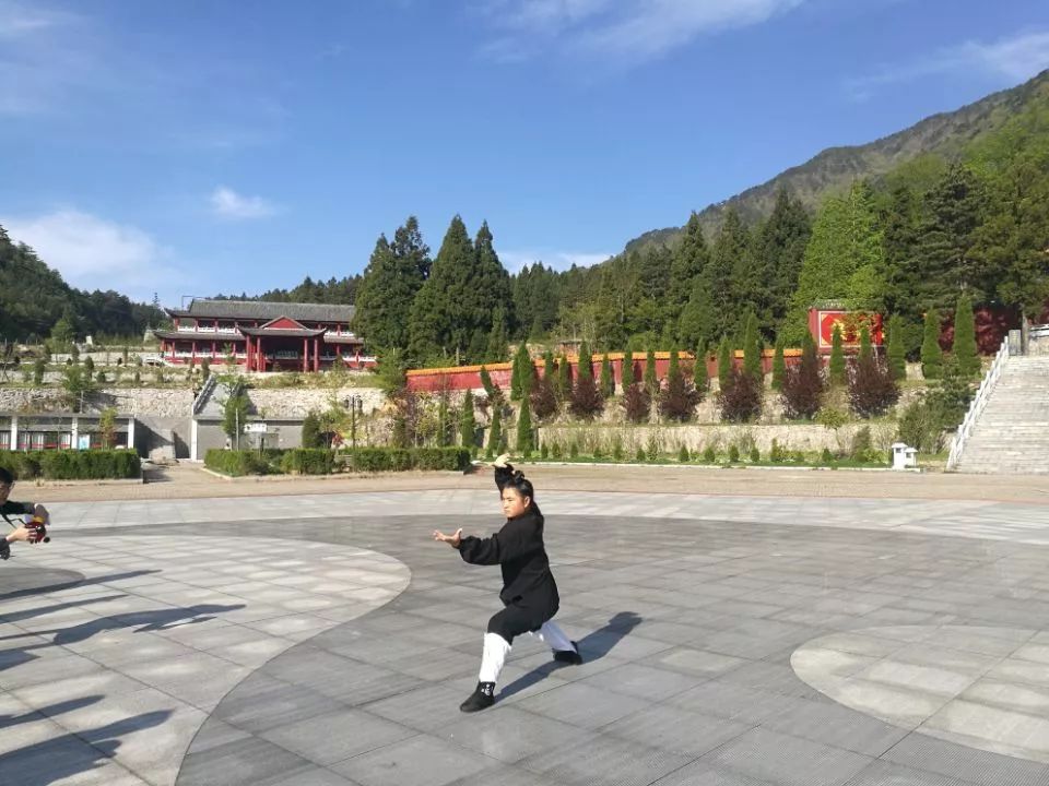 黄冈旅游一日游 (武汉黄冈景区有哪些景点)