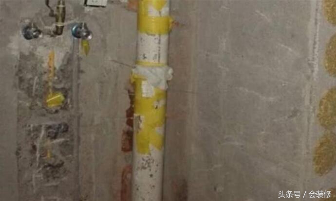 地下下水道管破洞怎么处理,师傅把水管打漏了谁负责修