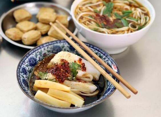 做豌豆凉粉是淀粉还是豌豆粉,豌豆粉与豌豆淀粉做凉粉哪个更好