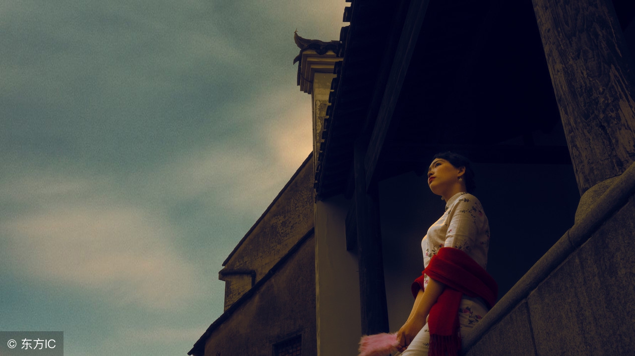 男命八字日柱中有文昌贵人,八字日柱比肩坐伤官啥意思