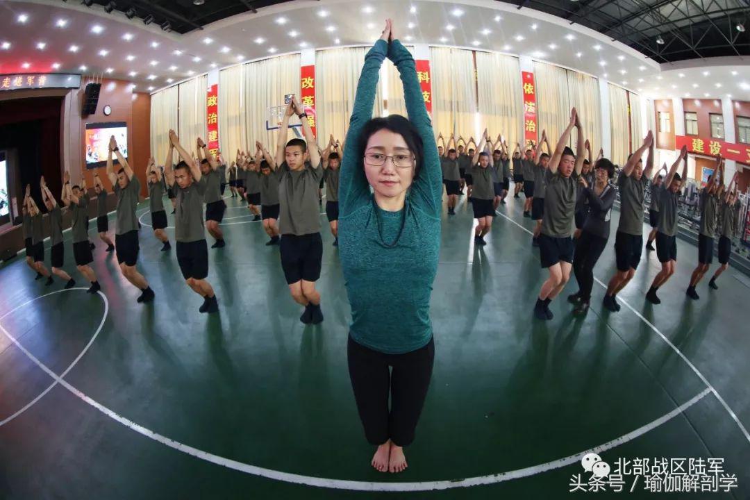 中国女性正被瑜伽毁掉身体？武汉骨科专家辟谣！瑜伽是很好的运动