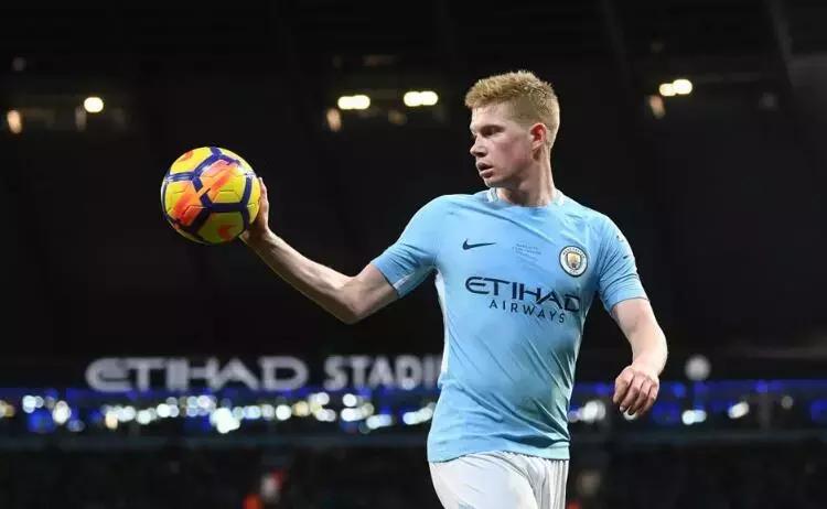 鹿晗：我高中的风格像C罗，现在的风格像卢卡库加博格巴！