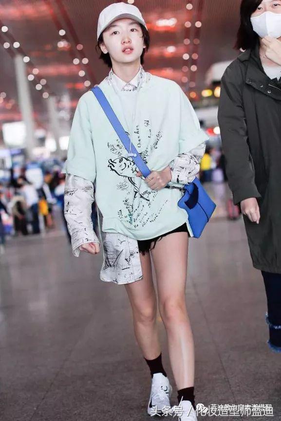 周冬雨庆典着装,周冬雨杨紫红装