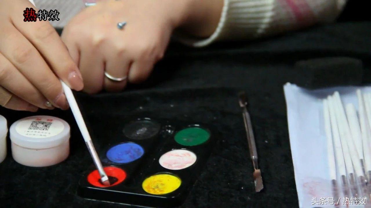 怎样把螺丝钉拧进去,螺丝钉怎么插进手背上