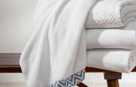 浴巾用纯棉的好还是珊瑚绒的好,浴巾是珊瑚绒的好还是棉的好
