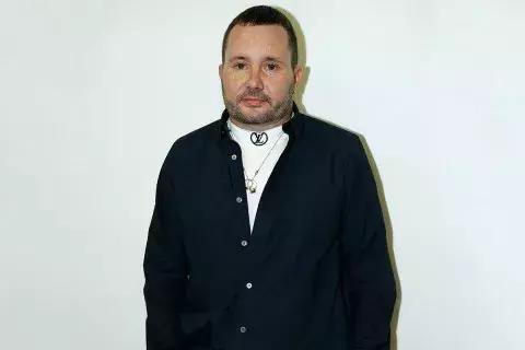 他曾一年减重40斤，只为能穿Dior,被众人追捧的Dior到底怎么样？